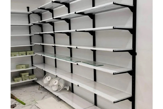 Shop display unit removal